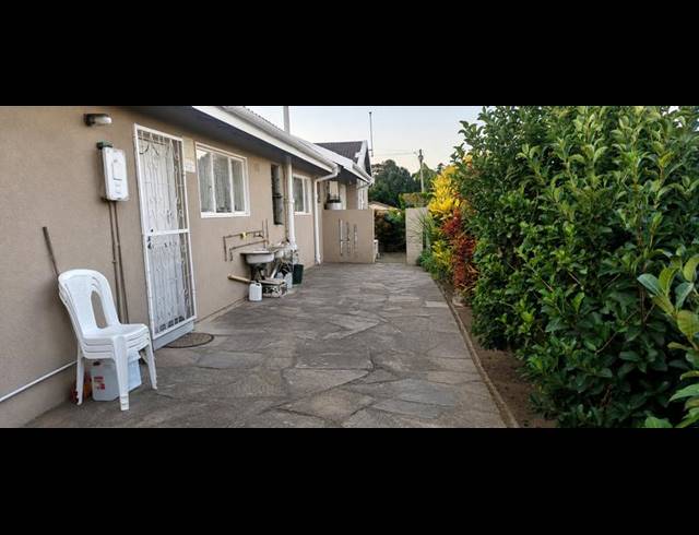 5 BEDROOM HOUSE FOR SALE IN SHALLCROSS